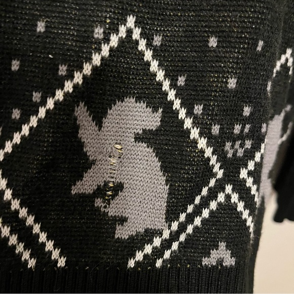 Box Lunch Harry Potter Wizarding World Quidditch Hedwig Golden Snitch Sweater - Picture 13 of 15